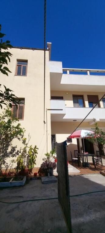 SHITET VILE 2-KATESHE NE PLAZH DURRES