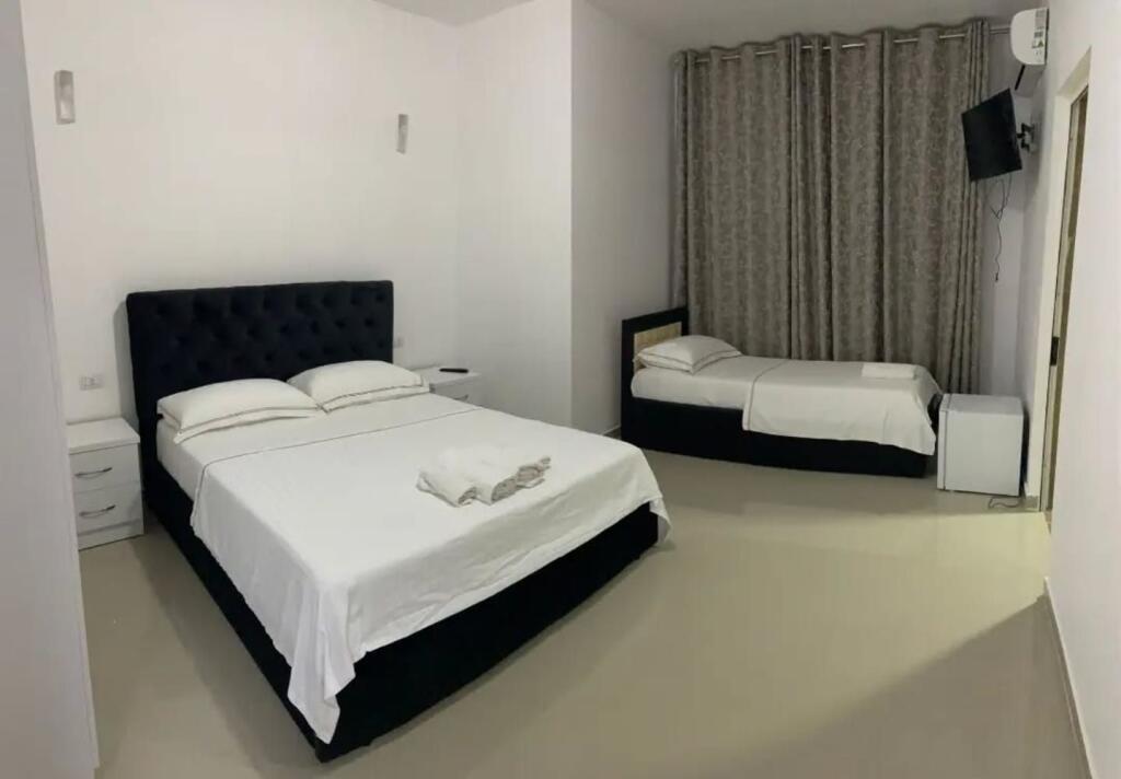 JEPET ME QERA HOTEL RESTORANT BEACH BAR + SHAZLLONE GOLEM DURRES