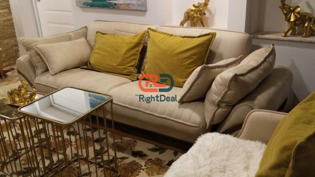 Ne Golem, Shitet Apartament 3+1, Ne Kompleks Rezidencial Shume Prane Detit!!!