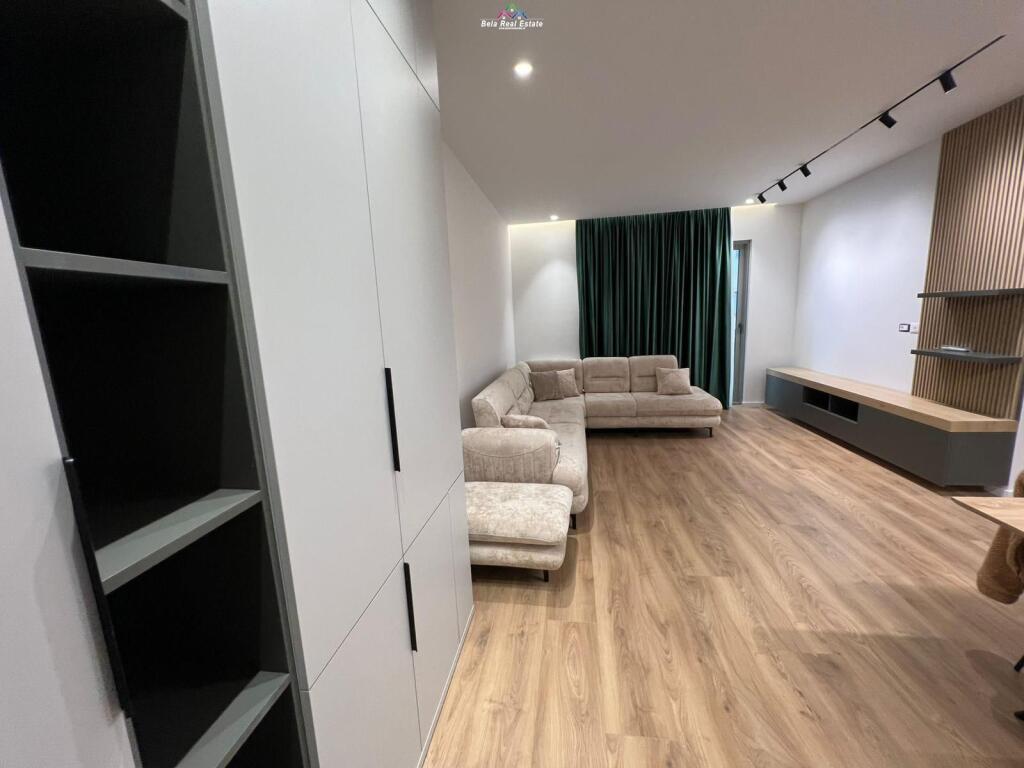 Apartament 2+1 Ne Shitje Tek Fusha e Aviacionit (ID B120744) Tirane