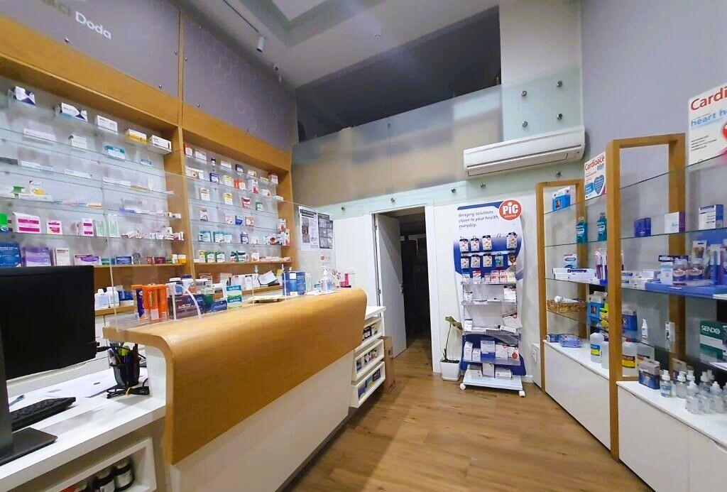 FARMACI ME QIRA PRANE RRUGES SE KOSOVAREVE