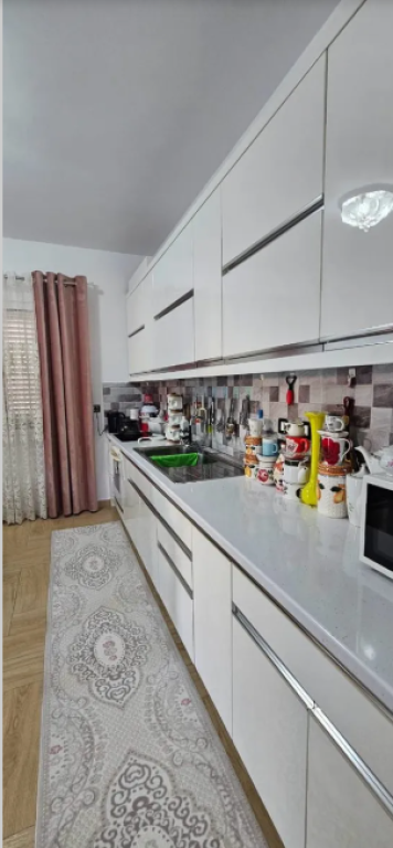 JEPE ME QERA VILA 3 KATESHE NE XHAVZOTAJ DURRES