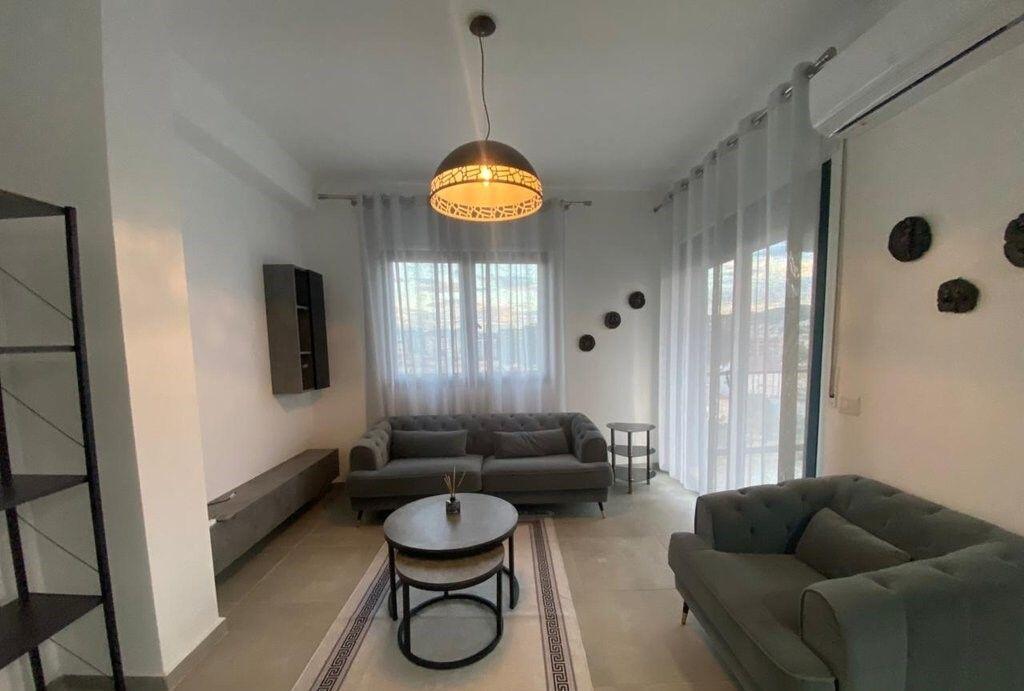 Oasis Residence – Jepet me Qira Apartament Modern 2+1+2