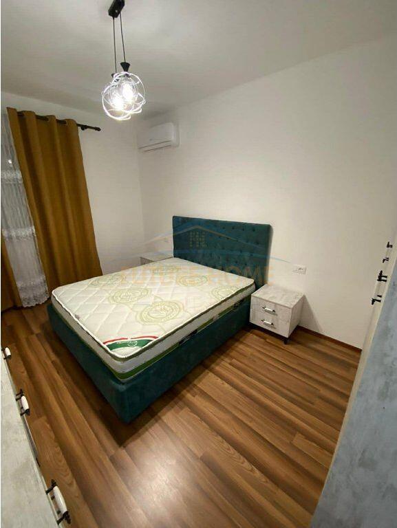 In vendita, Appartamento 1+1 Unaza e re, Tirana