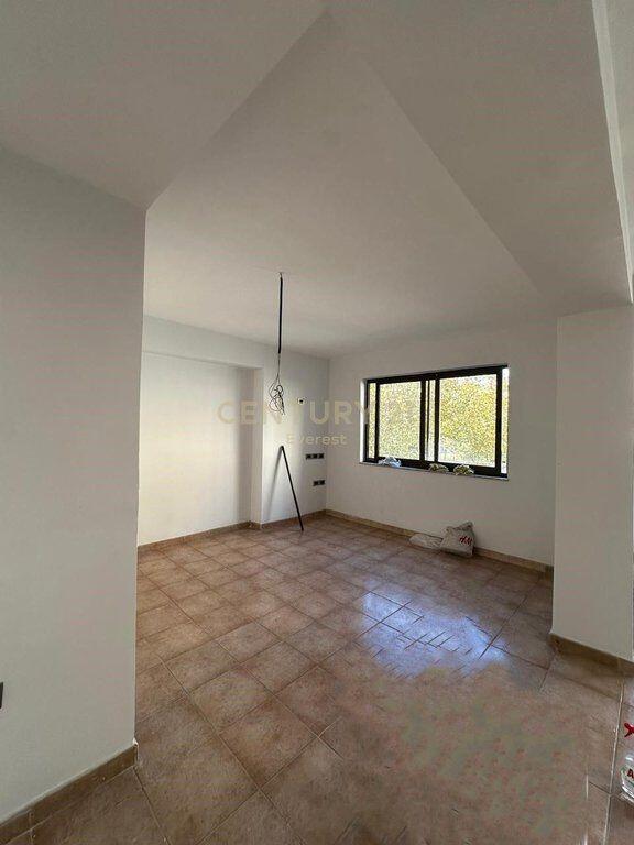 9-KATESHET, ZYRE PER QIRA