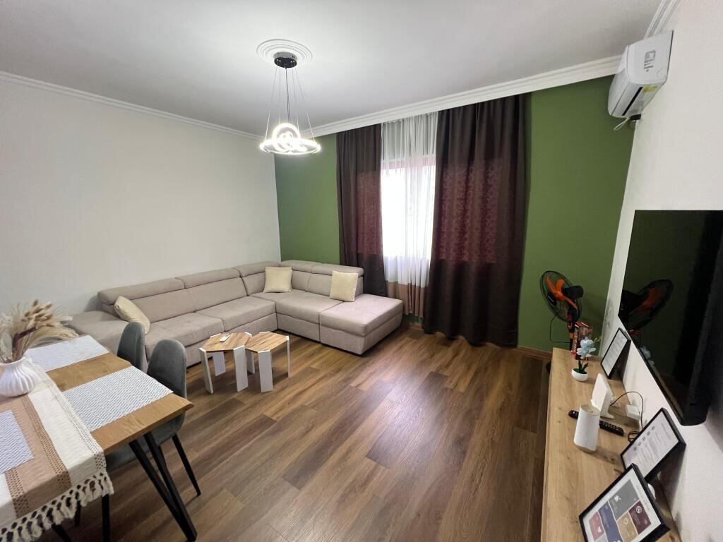 APARTAMENT 2+1 ME QIRA SHESHI WILLSON