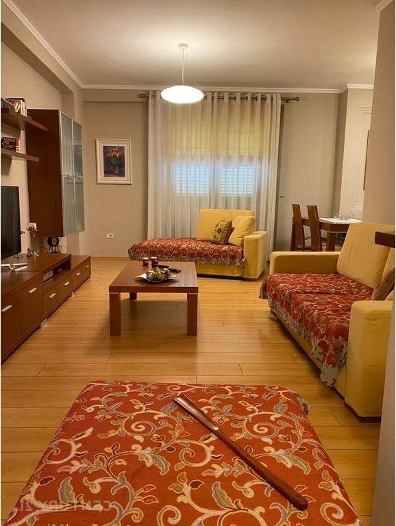Jepet me Qira Apartamenti 3+1+2 tek Myslym Shyri