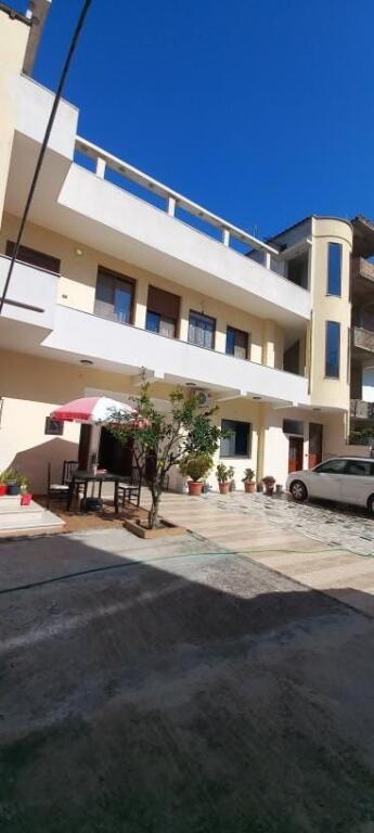 SHITET VILE 2-KATESHE NE PLAZH DURRES