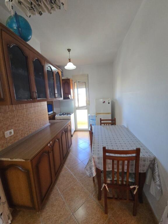 SHITET APARTAMENT 2+1+2 TEK SPITALI DURRES