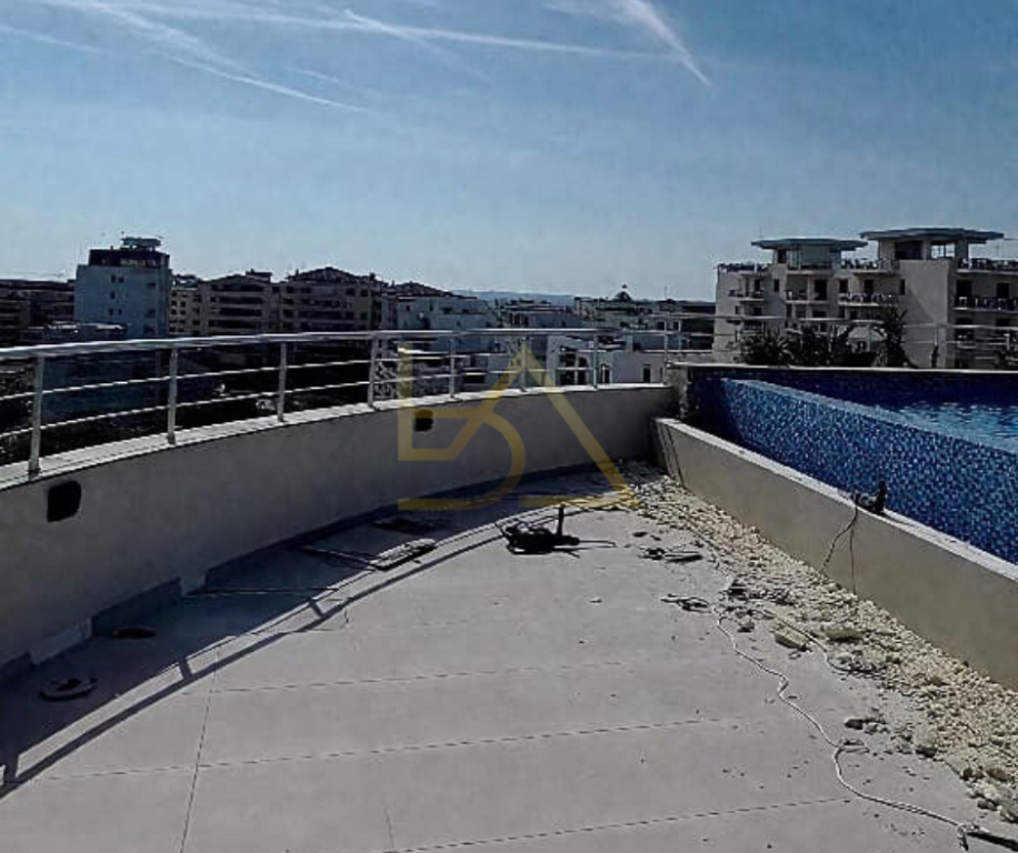 Jepet me Qira Duplex – Durrës, Plazh 13