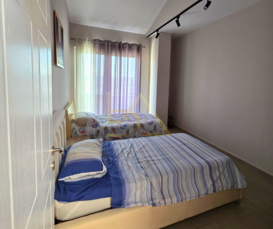 Jepet me Qira Duplex – Durrës, Plazh 13