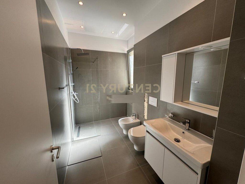 JEPET ME QIRA APARTAMENT 3+1+2 + POST PARKIMI LIQENI I THATE