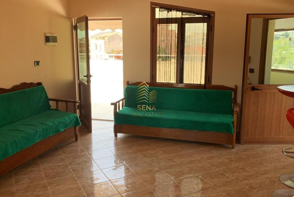 Qira, Apartament, 2+1+ Verande, Rrethrrotullimi i Ali Demit, 400 Euro/muaj