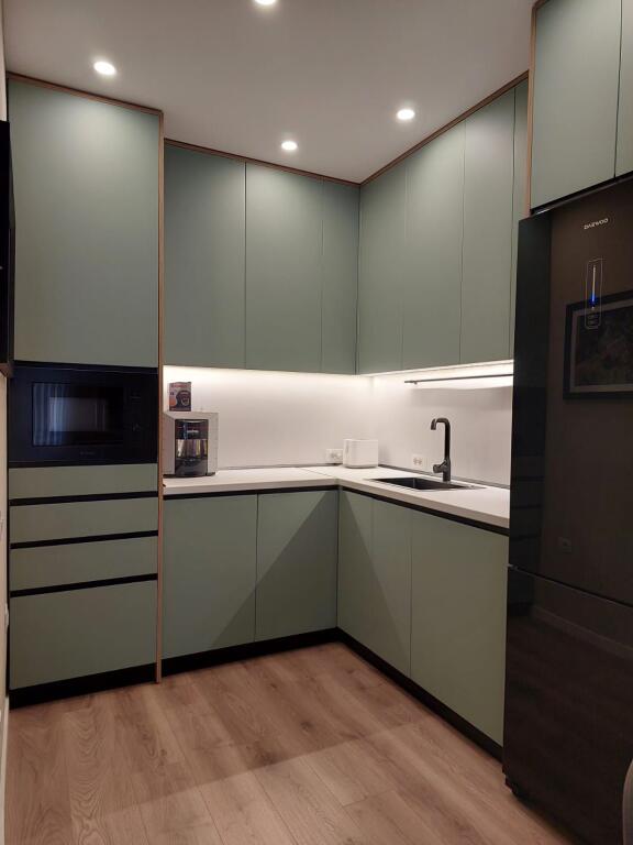 Jepet me qera apartament 2+1, 1 banjo, 1 ballkon te rruga e Elbasanit