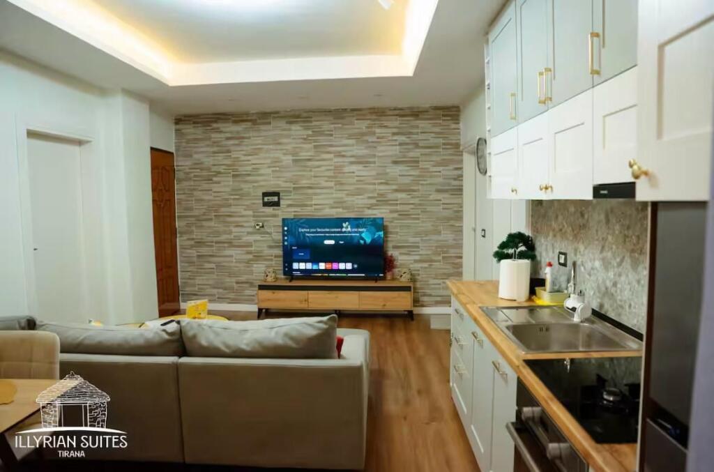 Jepen me qira 2+1+ Post parkimi tek Selvia