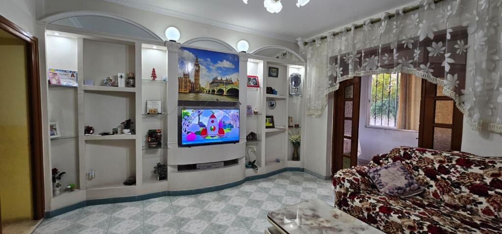 SHITET APARTAMENT 2+1+2 PRANE STADIUMIT DURRES