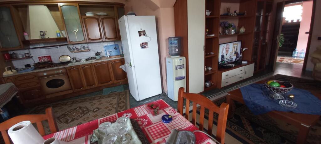 Shitet Shtepi nje Kateshe, Plazh Durres