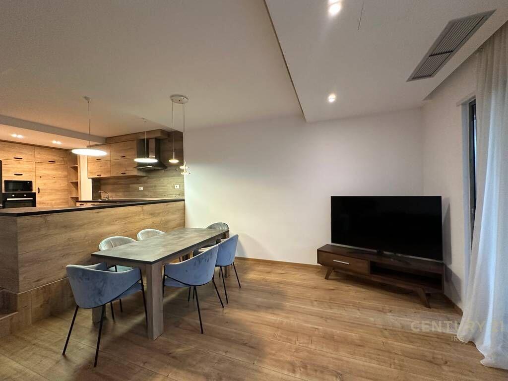 QIRA – VILË 2+1 NË REZIDENCËN OLIVE GROVE