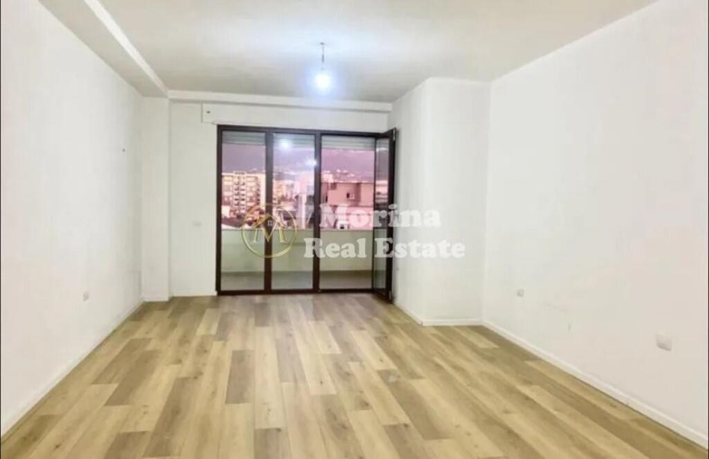 Appartamento 1+1, 5 Maggio, 500 euro/mese