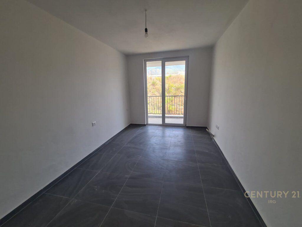 APARTAMENT 2+1 TEK RRUGA 5 MAJI!