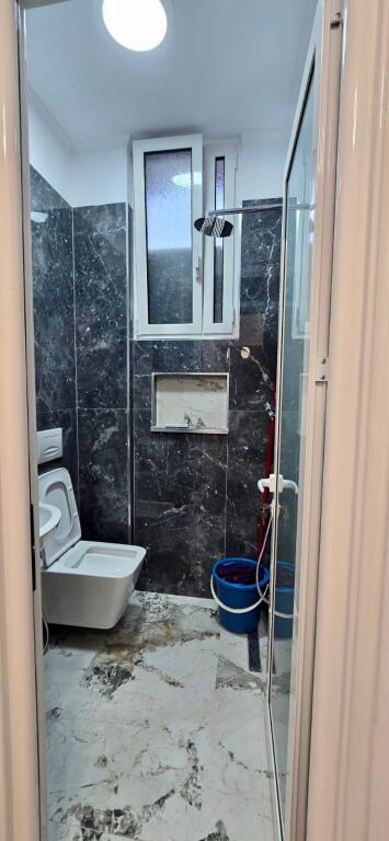 📣 SHITET Apartament 2+1 Me 2 Tualete📍 Prokuroria e Tiranes 🛣️ Rruga "Haxhi Hysen Dalliu" ✨