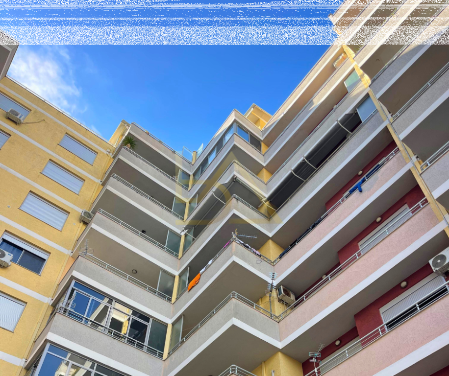 Shitet Apartament në Plazh, Durrës