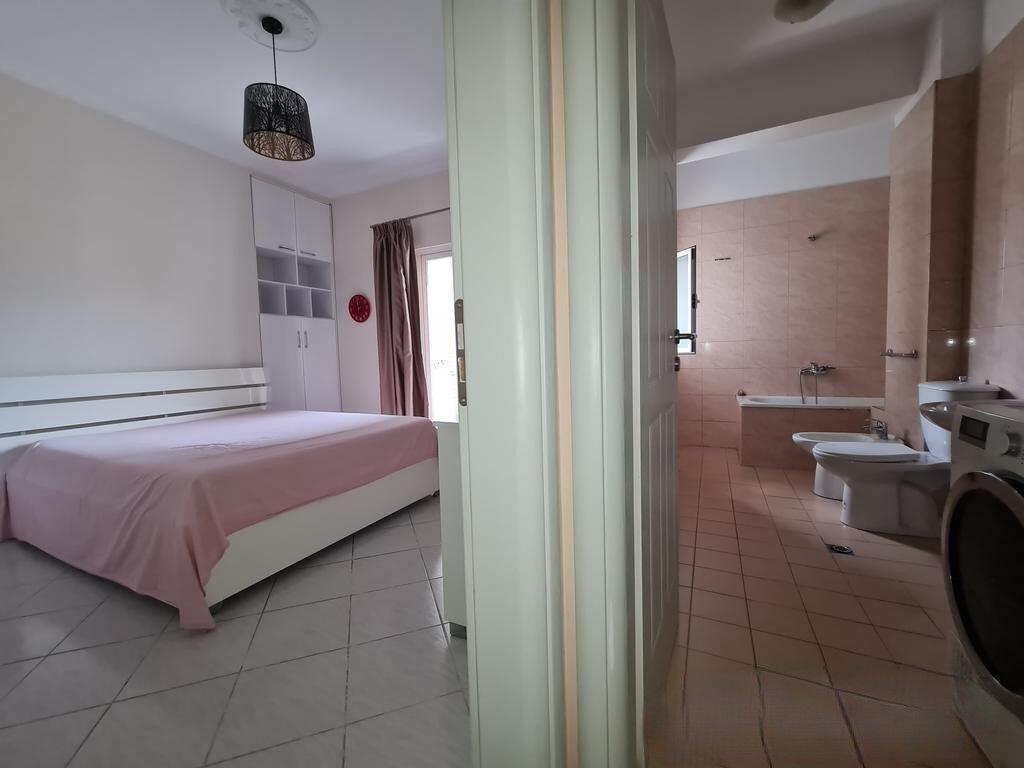 JEPET PER QIRA APARTAMENT 2+1 NE RRUGEN BRIGADA 8- ISH BLLOK! 650 € /Muaj