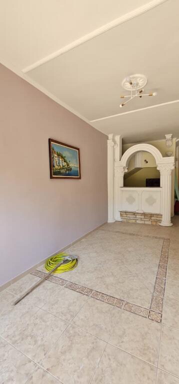 AMBIENT BIZNESI PER DYQANE ZYRA BARE RESTORANTE