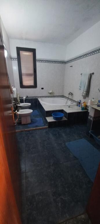 Shitet Shtepi nje Kateshe, Plazh Durres