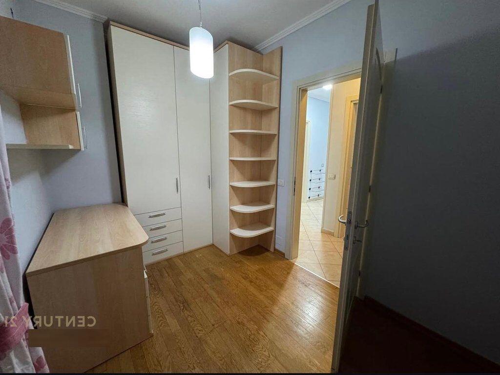 Apartament 2+1 Me Qira në Rrugën Mine Peza