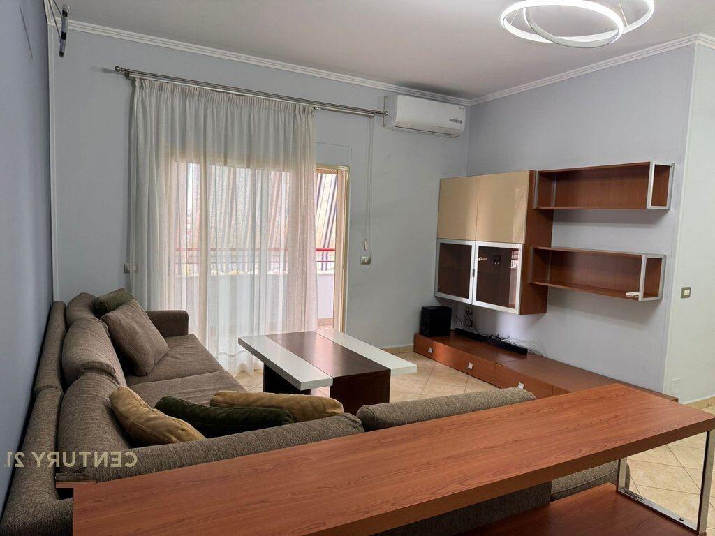 Apartament 2+1 Me Qira në Rrugën Mine Peza