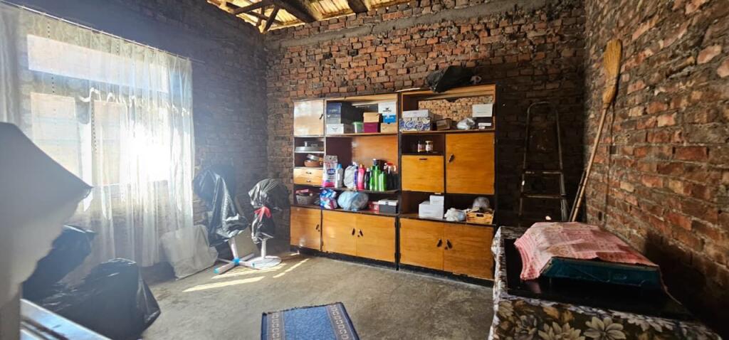 🏡 Shitet Shtëpi Private në Shijak – Mundësi e Artë për Investim ose Banesë Familjare!