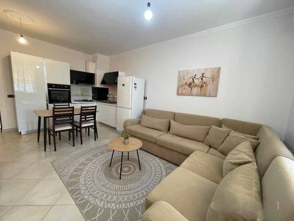 Apartament 2+1 per shitje te Ali Demi
