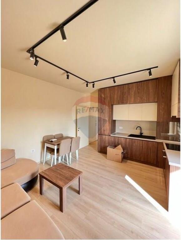 Super apartament 1+1+post parkimi ne Blv Zogu I