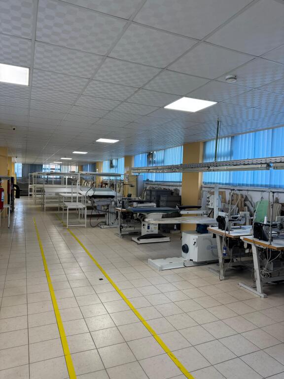 🔹 Jepet me qira ambient biznesi Rrobaqepsi 👗✂️