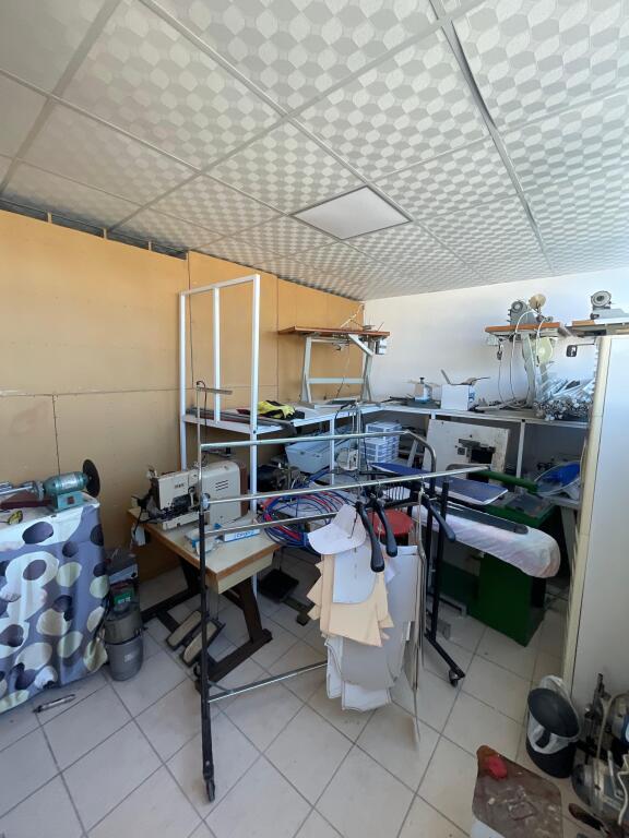 🔹 Jepet me qira ambient biznesi Rrobaqepsi 👗✂️