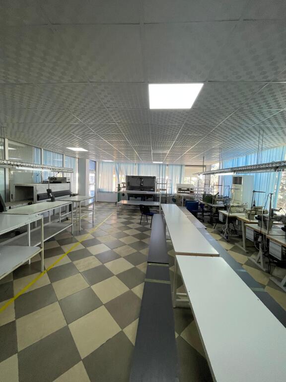 🔹 Jepet me qira ambient biznesi Rrobaqepsi 👗✂️