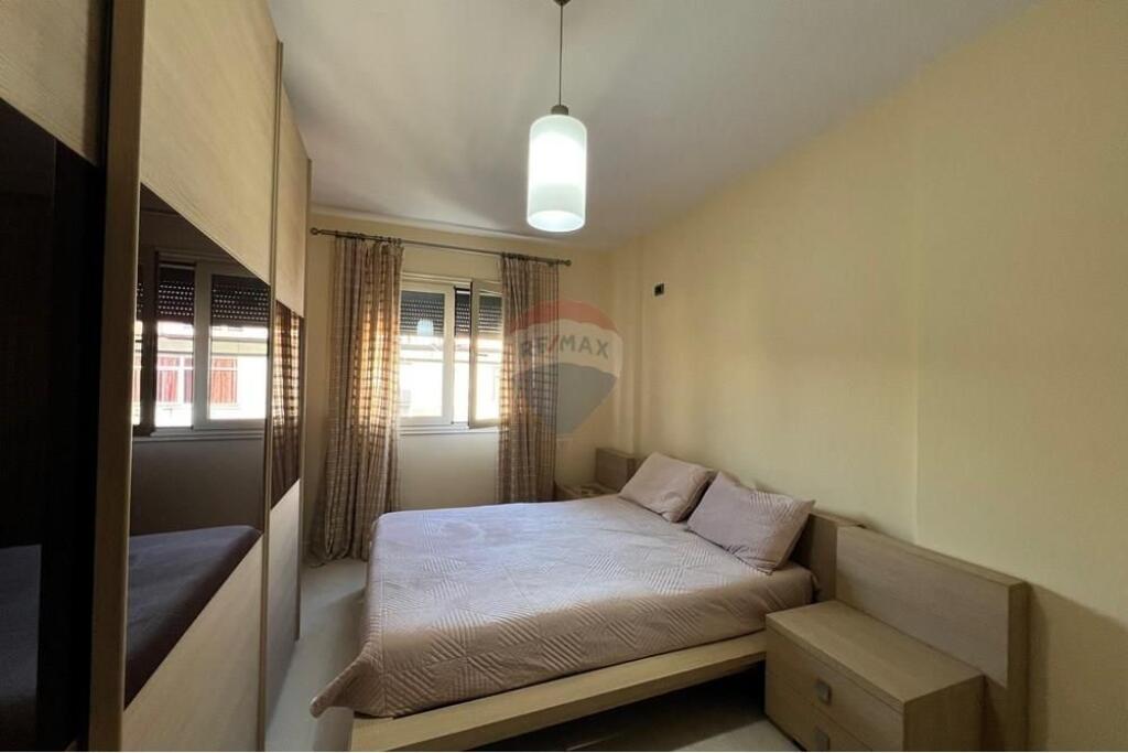 Appartamento 2+1 in affitto vicino al Comune di Parigi!