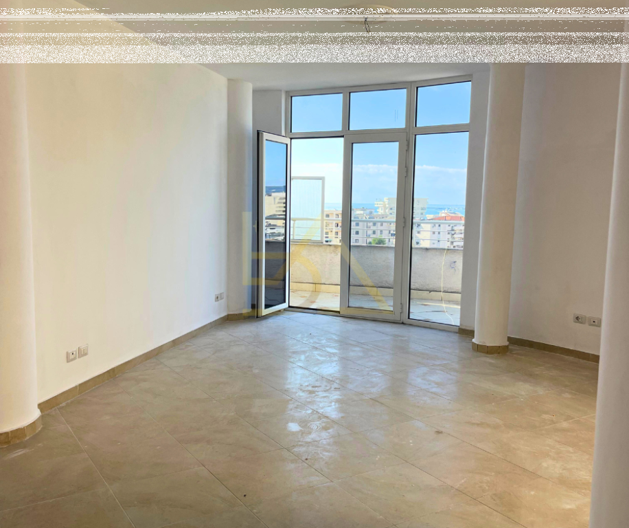 Shitet Apartament në Plazh, Durrës