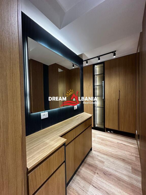 Jepet me qera apartament luksoz 2+1+Post parkimi tek Kodra e Diellit (ID 42215042)