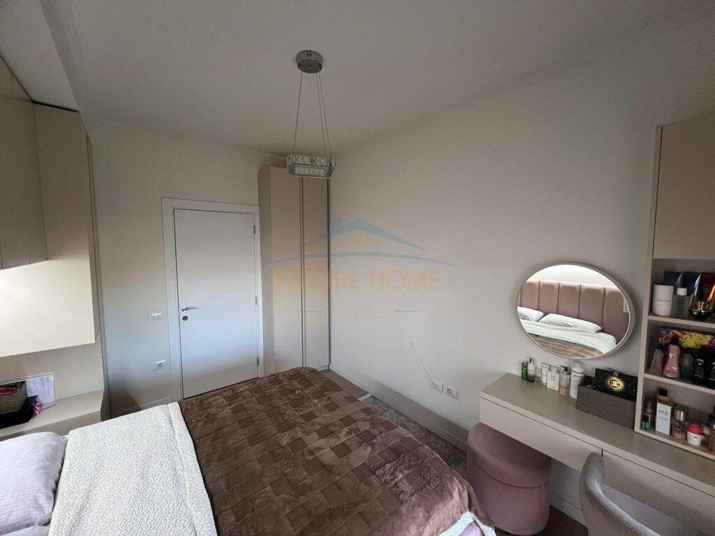 Shitet apartament 2+1+2 Quartum Residence Rruga Panorama