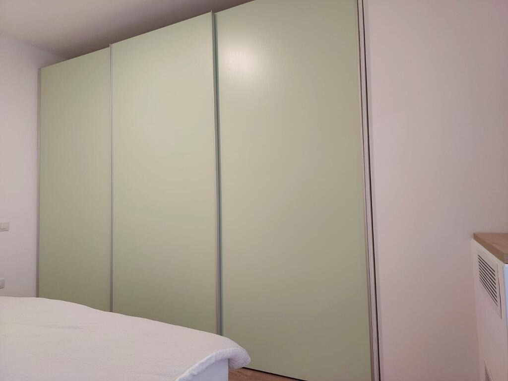 Jepet me qera apartament 2+1, 1 banjo, 1 ballkon te rruga e Elbasanit