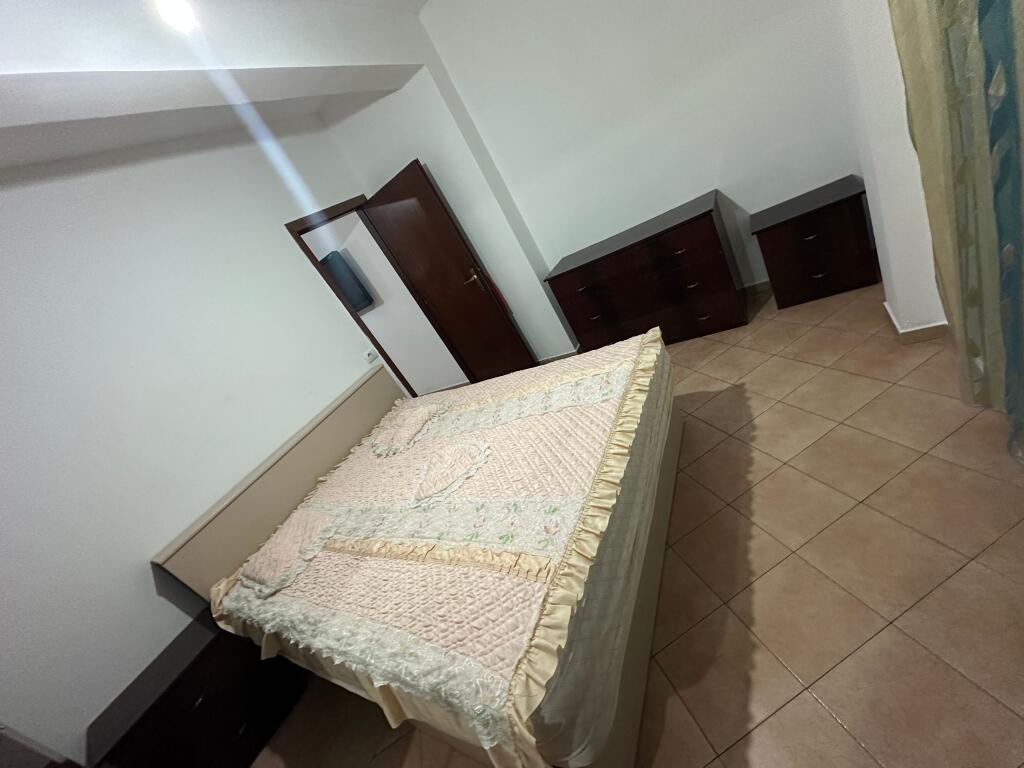 Tirane, for rent by Owner, no commission house 1+1+Balcony Floor 0, 80 m² (Parking space) 400 € (Nina Dimitrjevna Smirnova)
