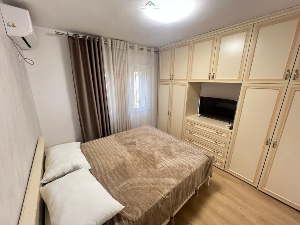 Apartament Me Qera 2+1 Tek Rruga e Barrikadave (ID B221367) Tirane