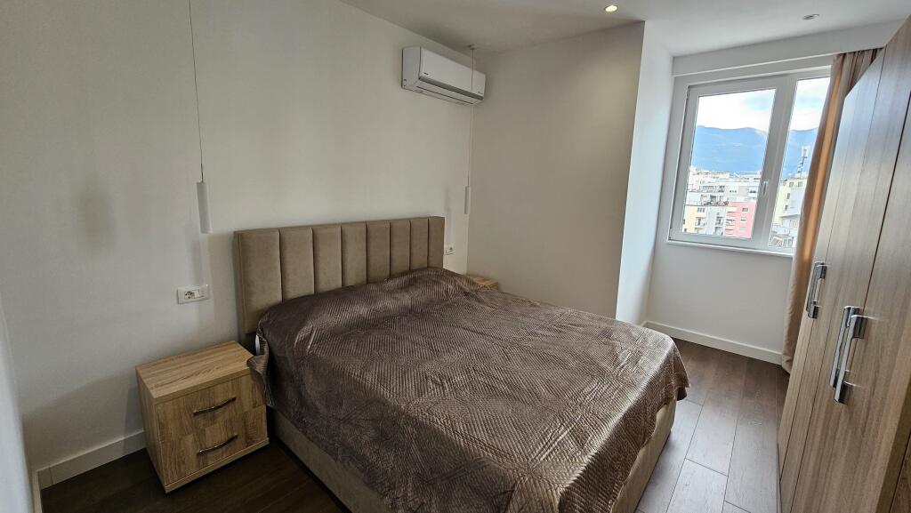 Apartament 2+1+2 per qira,Prane Prokurorise se Tiranes