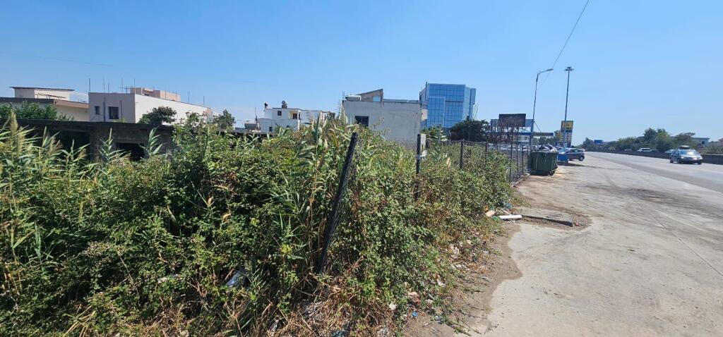 🏡 Shitet Shtëpi  + Tokë 📌 Autostrada Durrës – Tiranë, pranë karburantit Kastrati