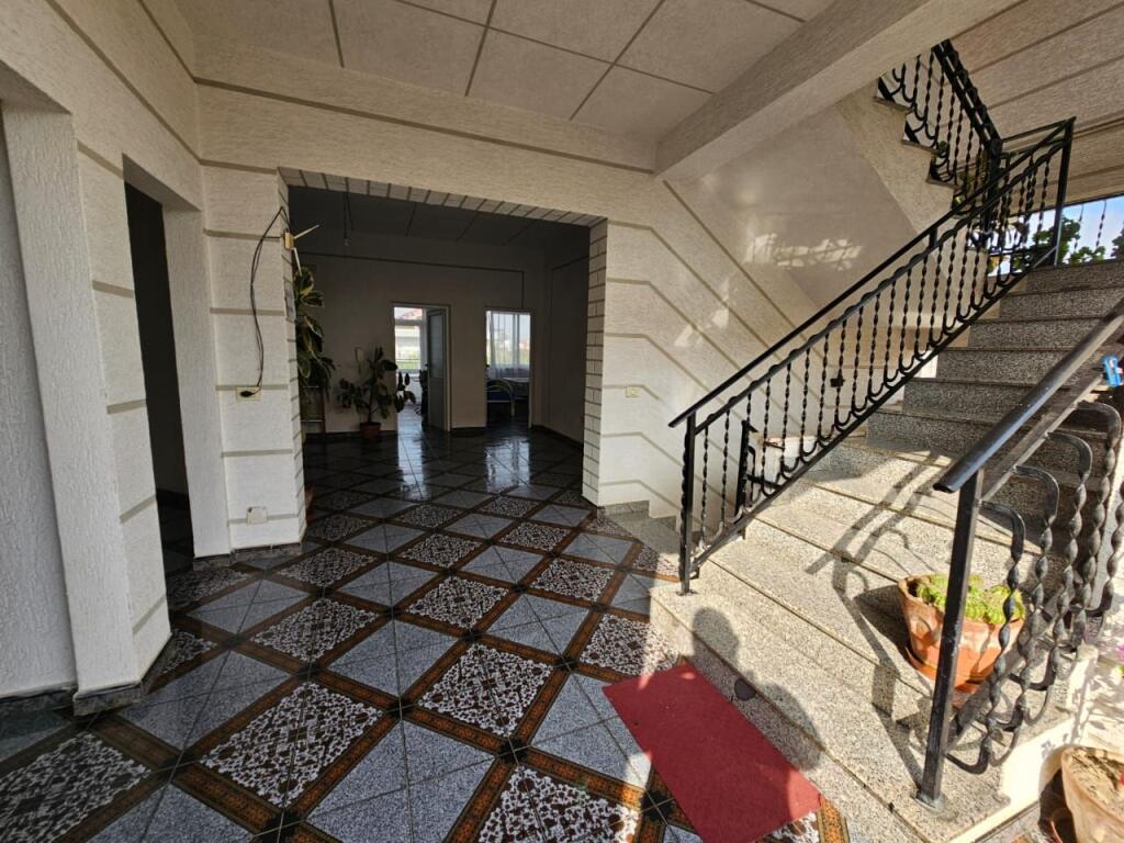 3-STOREY VILLA FOR SALE DURRES BEACH