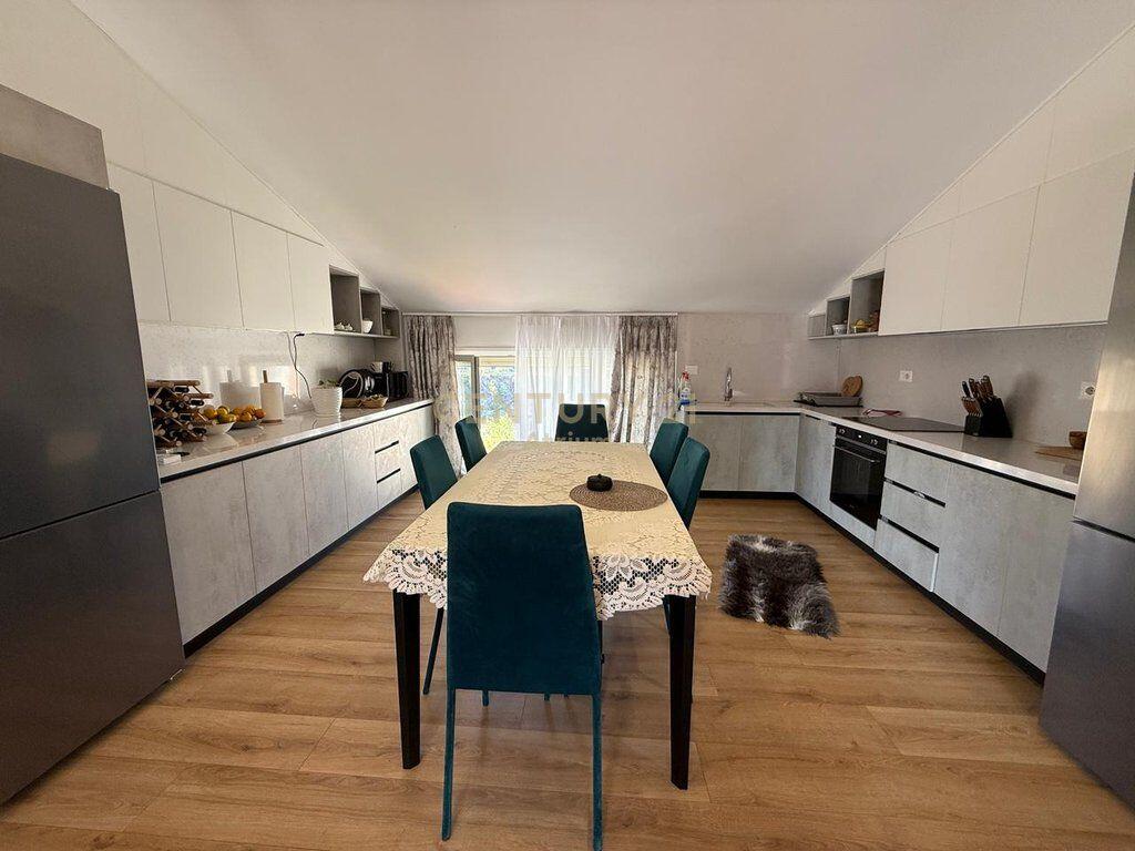 FOR RENT APARTMENT 3+1+2+VERANDA+3 PARKING SPACES! 1,900 € /Month