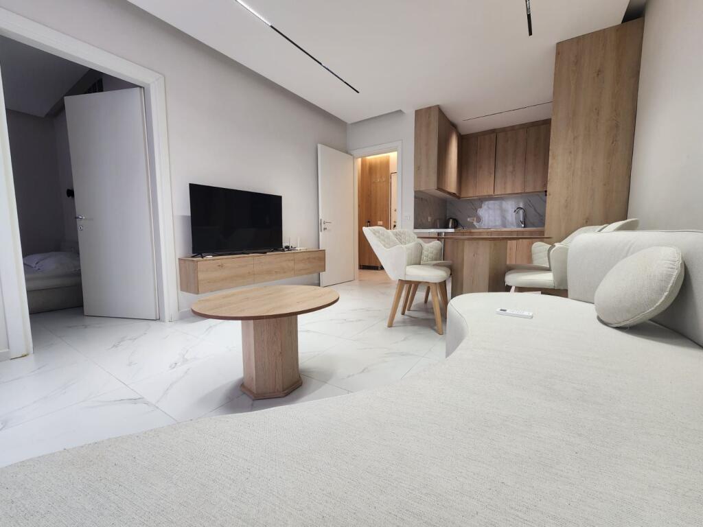 ✨ Shitet Apartament 2+1 – Plazh, Durrës ✨