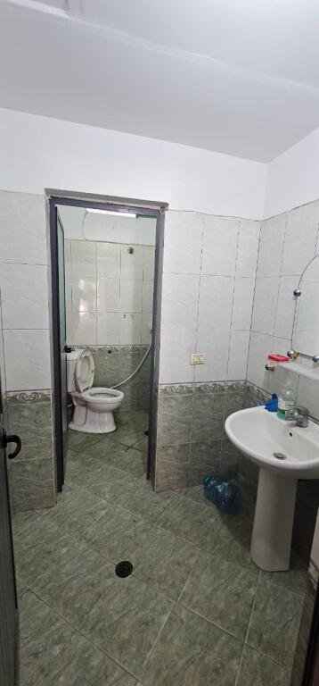 AMBIENT BIZNESI PER DYQANE ZYRA BARE RESTORANTE